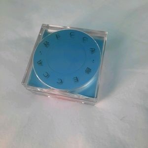 BECCA setting powder